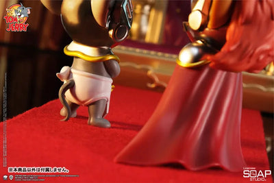 "Tom and Jerry" Statue Jerry and Tuffy (Royal Coat)ㅤ – Soap Studio – ActionFigureBrasil — com base expositora