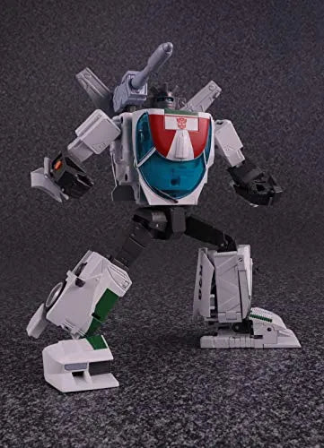 Transformers - Wheeljack - The Transformers: Masterpiece MP-20+ (Takara Tomy)ㅤ – Takara Tomy As Manufacturer – ActionFigure Brasil — com base expositora