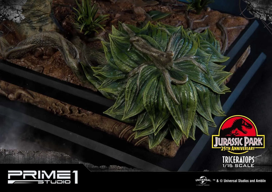 Triceratops (Regular Version) Jurassic Park (Film) – Prime1Studio – ActionFigure Brasil
