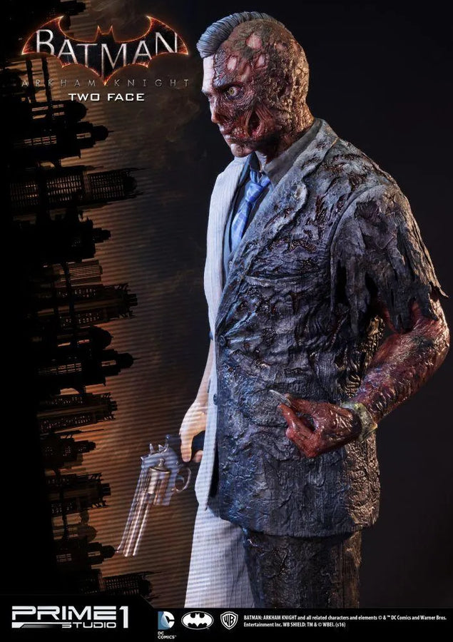TwoFace (Regular Version) Batman: Arkham Knight – Prime1Studio – ActionFigure Brasil