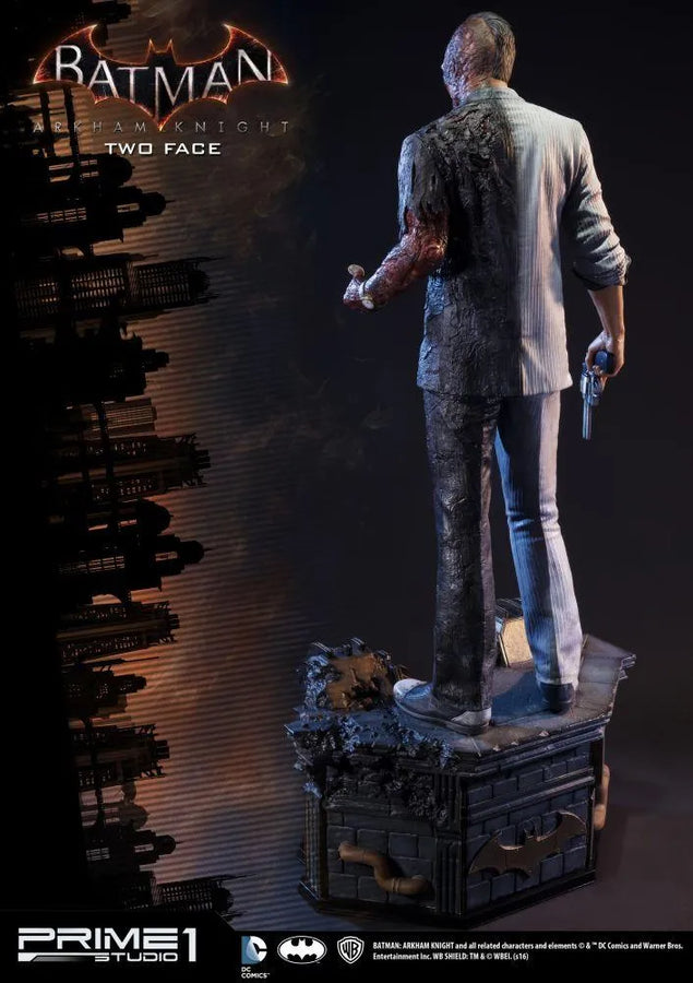 TwoFace (Regular Version) Batman: Arkham Knight – Prime1Studio – ActionFigure Brasil