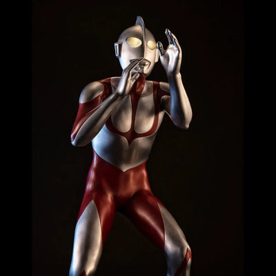 Ultimate Article Ultraman – MegaHouse – ActionFigure Brasil — ambientada