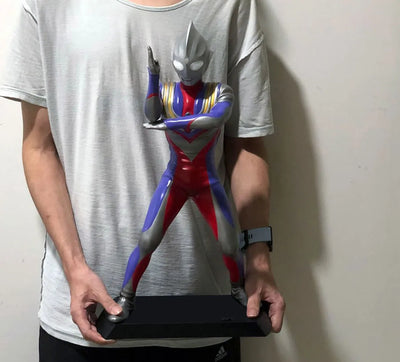 Ultimate Article Ultraman Tiga (Multi Type) – MegaHouse – ActionFigure Brasil — com base expositora