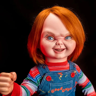 Ultimate Chucky (Ultimate Chucky Doll) – Trick or Treat Studios – ActionFigure Brasil — ângulo diferente