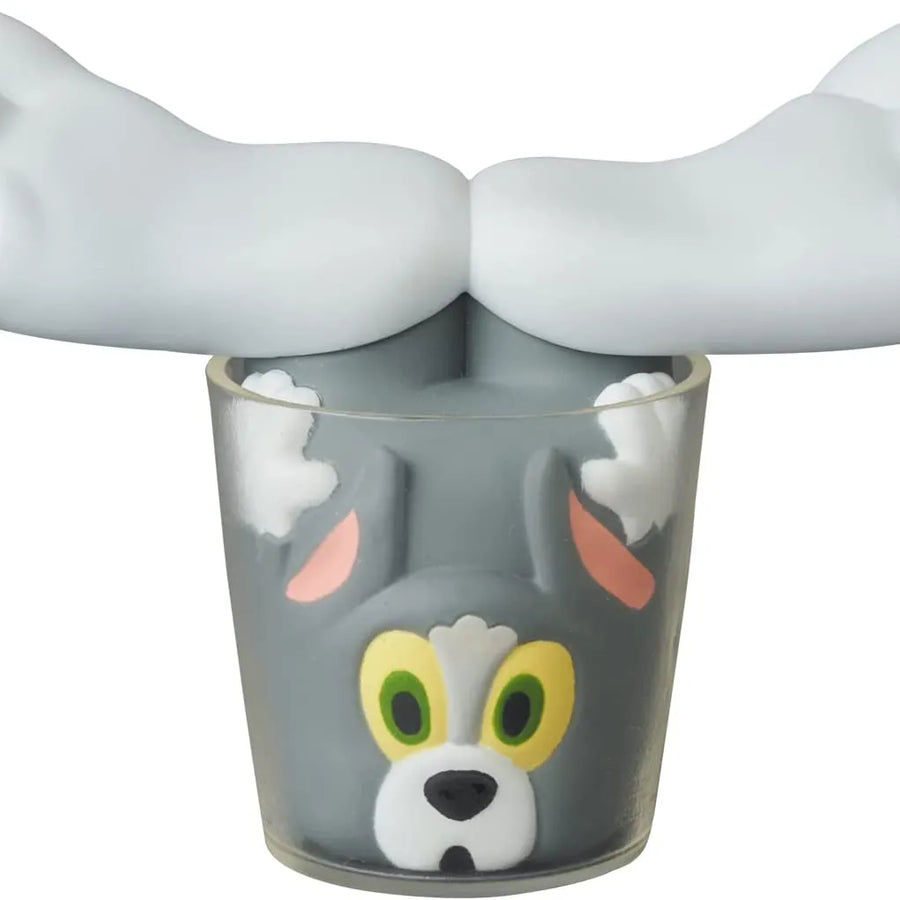 Ultra Detail Figure No.666 - UDF TOM and JERRY - SERIES 3 - TOM - Runaway to Glass cup (Medicom Toy)ㅤ – Medicom Toy – ActionFigure Brasil