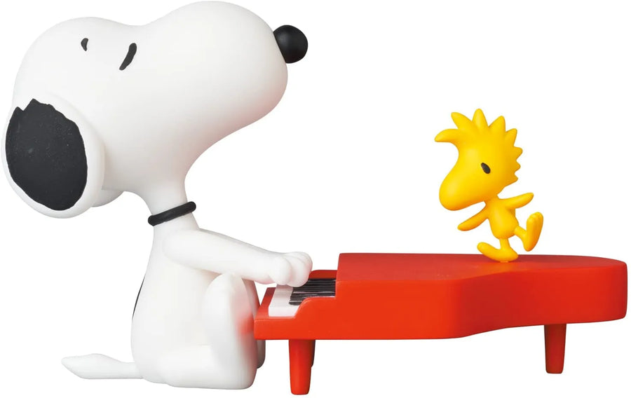 Ultra Detail Figure No.683 - PEANUTS SERIES 13 - PIANIST SNOOPY (Medicom Toy)ㅤ – Medicom Toy – ActionFigure Brasil