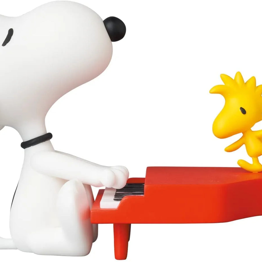 Ultra Detail Figure No.683 - PEANUTS SERIES 13 - PIANIST SNOOPY (Medicom Toy)ㅤ – Medicom Toy – ActionFigure Brasil
