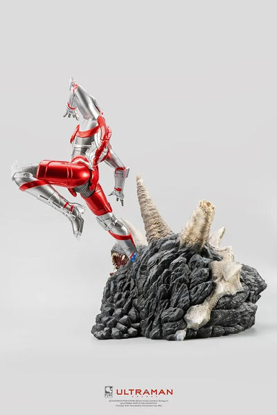 Ultraman vs Black King - LIMITED EDITION: 1500 – PureArts – ActionFigure Brasil — close