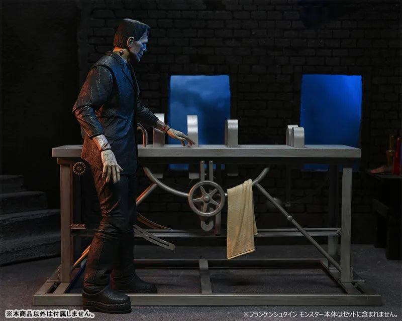 Universal Monsters / Frankenstein: 7 Inch Action Figure Accessory Packㅤ – Neca – ActionFigure Brasil