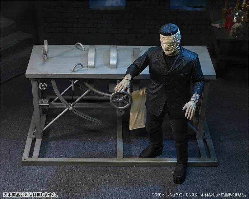 Universal Monsters / Frankenstein: 7 Inch Action Figure Accessory Packㅤ – Neca – ActionFigure Brasil