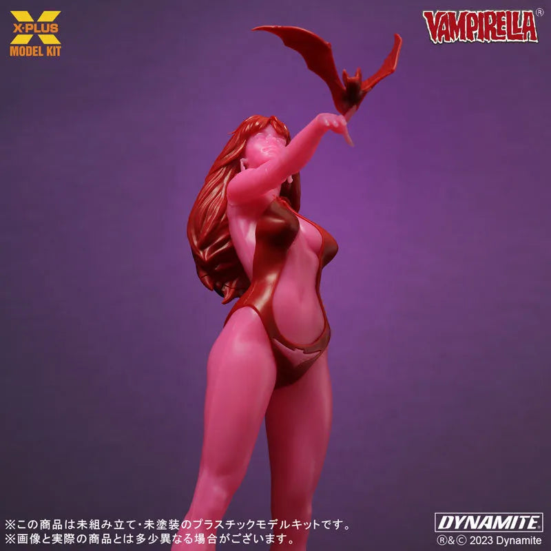 Vampirella - Jose Gonzalez Edition - Glow in the Dark - 1/8 - Model Kit (X-Plus)ㅤ – X-Plus – ActionFigure Brasil