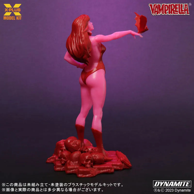 Vampirella - Jose Gonzalez Edition - Glow in the Dark - 1/8 - Model Kit (X-Plus)ㅤ – X-Plus – ActionFigure Brasil