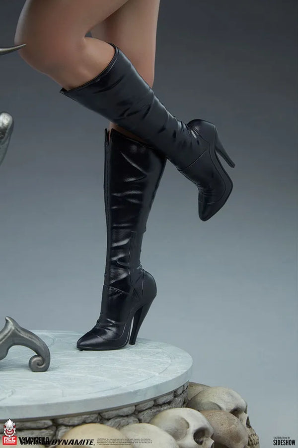 Vampirella - LIMITED EDITION: 1000 – PCS – ActionFigure Brasil