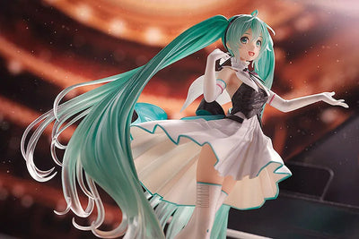 Vocaloid - Hatsune Miku - 1/8 - Symphony 2019 Ver. (Good Smile Company)ㅤ – Good Smile Company – ActionFigure Brasil — ângulo diferente