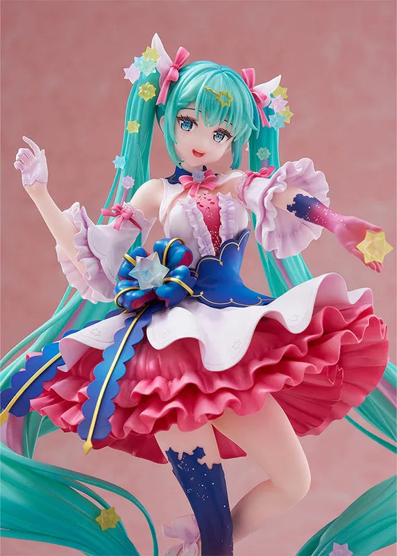 Vocaloid - Hatsune Miku - Hatsune Miku × CRECO - 2026 Re-release (Creators' Collection) - 1/7 - Rosuuri Ver. (Alice Glint, DMM Factory, Pixiv)ㅤ – DMM Factory as ManufacturerAlice Glint as ProducerPixiv as Planning – ActionFigure Brasil