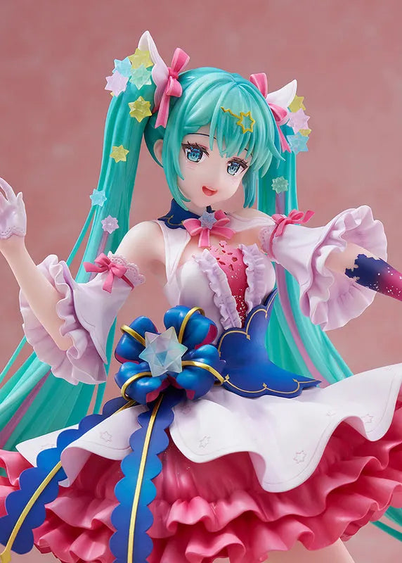 Vocaloid - Hatsune Miku - Hatsune Miku × CRECO - 2026 Re-release (Creators' Collection) - 1/7 - Rosuuri Ver. (Alice Glint, DMM Factory, Pixiv)ㅤ – DMM Factory as ManufacturerAlice Glint as ProducerPixiv as Planning – ActionFigure Brasil