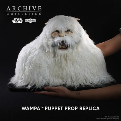 WAMPA™ Puppet Legacy Edition - LIMITED EDITION: 100 – Regal Robot – ActionFigure Brasil — ambientada