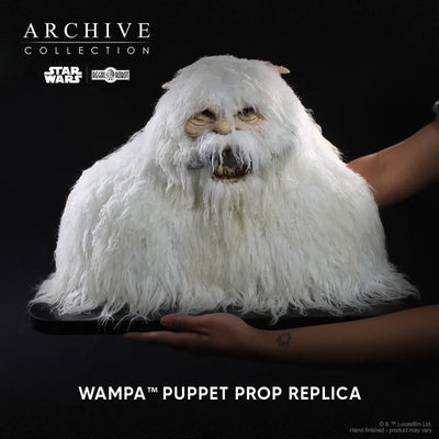 WAMPA™ Puppet Legacy Edition - LIMITED EDITION: 100 – Regal Robot – ActionFigure Brasil — ângulo diferente