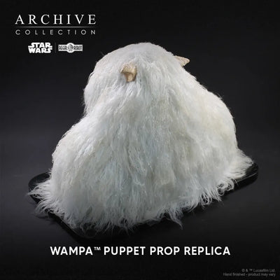 WAMPA™ Puppet Legacy Edition - LIMITED EDITION: 100 – Regal Robot – ActionFigure Brasil — iluminação de estúdio