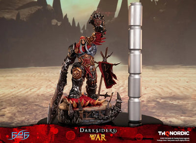 War (Standard Edition) – First 4 Figures – ActionFigure Brasil — ambientada