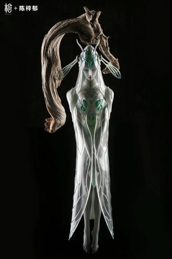 White Cicada - LIMITED EDITION: 350 – Manas SUM – ActionFigure Brasil