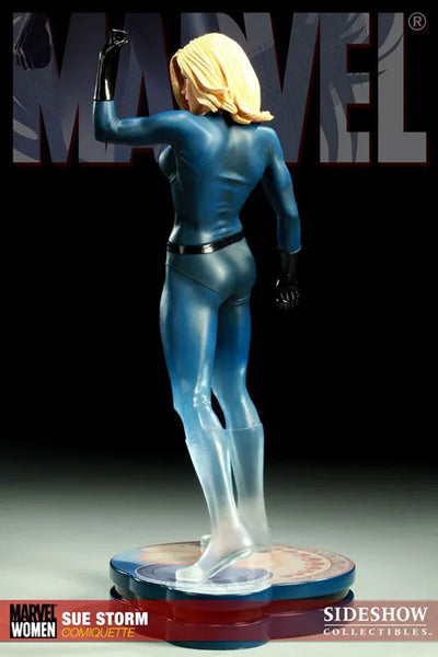 Women of Marvel Comiquette - Sue Stormㅤ – Sideshow Collectibles – ActionFigure Brasil — ângulo diferente
