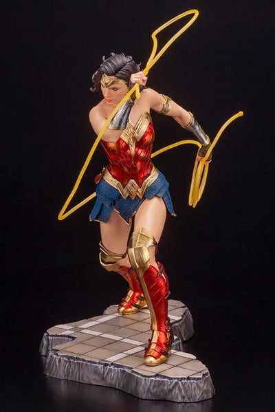 Wonder Woman 1984 - Wonder Woman - ARTFX - 1/6 (Kotobukiya)ㅤ – Kotobukiya – ActionFigureBrasil — com base expositora