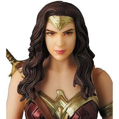 Wonder Woman - Mafex No.048 - Wonder Woman version (Medicom Toy)ㅤ – Medicom Toy – ActionFigureBrasil — ambientada