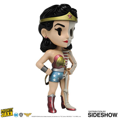 Wonder Woman (Metallic Edition) - LIMITED EDITION – Mighty Jaxx – ActionFigure Brasil — acessórios