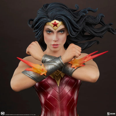 Wonder Woman: Saving the Day - LIMITED EDITION: 500 – Sideshow Collectibles – ActionFigure Brasil — ângulo diferente