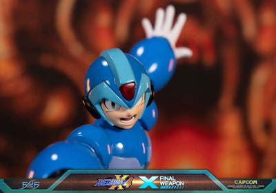 X (Final Weapon) (Blue) – First 4 Figures – ActionFigure Brasil — iluminação de estúdio