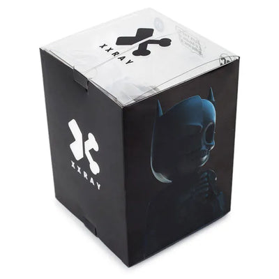 XXRAY meets DC Comics - Kid Robot Special-order Glow-in-the-dark Batman 4 Inch Vinyl Figureㅤ – Gantaku – ActionFigure Brasil — acessórios