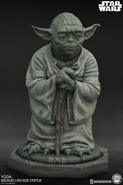 Yoda Bronze - LIMITED EDITION – Sideshow Collectibles – ActionFigure Brasil — com base expositora
