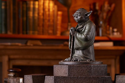 Yoda Fountain - LIMITED EDITION: 1138 – Kotobukiya – ActionFigure Brasil — ambientada