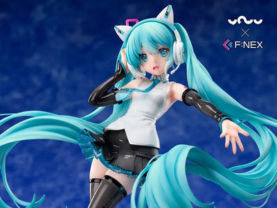 [YOWU x F:NEX] Hatsune Miku Cat Ear Headphone Ver. 1/7ㅤ – FuRyu – ActionFigureBrasil — com base expositora