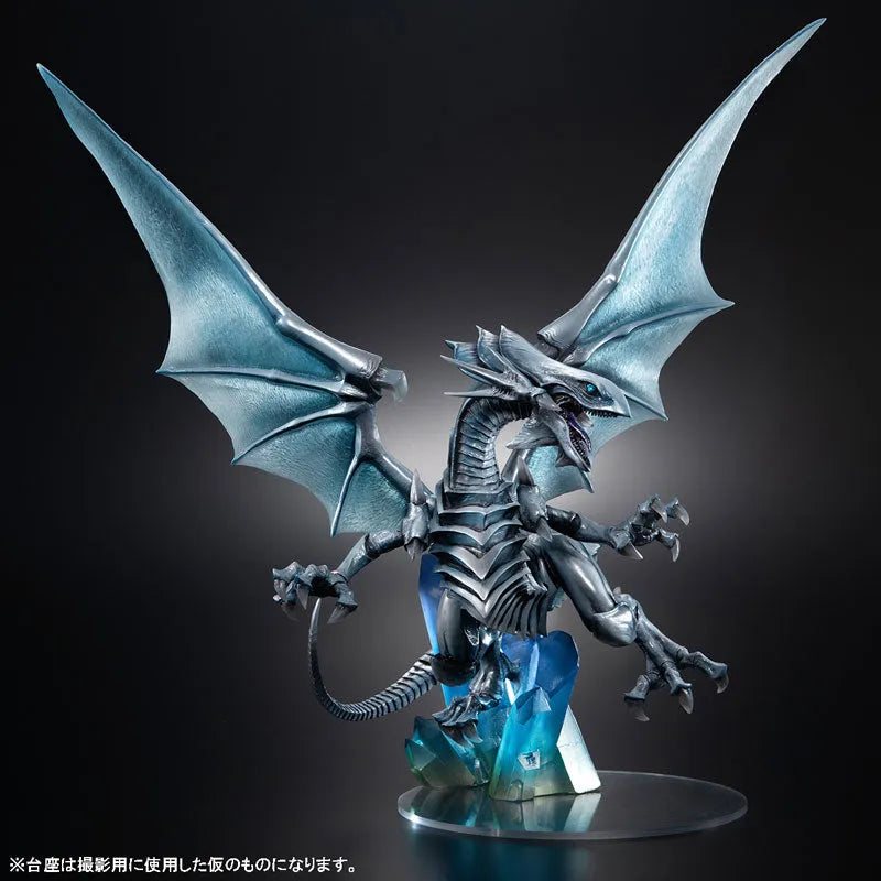Yu-Gi-Oh! Duel Monsters - Blue-Eyes White Dragon - Art Works Monsters - ~Holographic Edition~ (MegaHouse) [Shop Exclusive]ㅤ – MegaHouse – ActionFigureBrasil