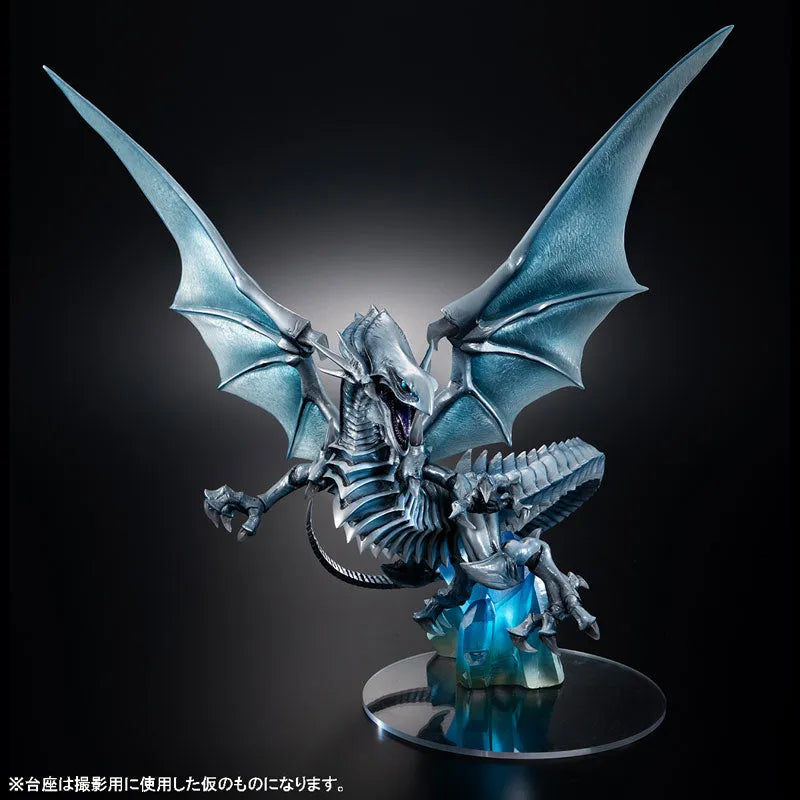 Yu-Gi-Oh! Duel Monsters - Blue-Eyes White Dragon - Art Works Monsters - ~Holographic Edition~ (MegaHouse) [Shop Exclusive]ㅤ – MegaHouse – ActionFigureBrasil