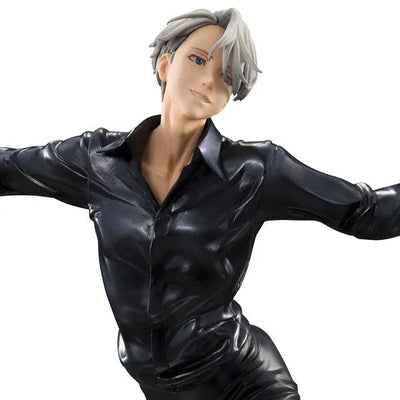 Yuri!!! on Ice - Victor Nikiforov - G.E.M. - 1/8ㅤ – MegaHouse – ActionFigure Brasil — com base expositora