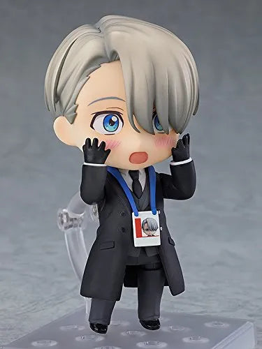 Yuri!!! on Ice - Victor Nikiforov - Nendoroid #865 - Coach ver. (Orange Rouge)ㅤ – Orange Rouge As Manufacturer – ActionFigure Brasil