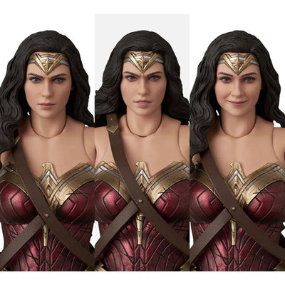 Zack Snyder's Justice League - Wonder Woman - Mafex (No.296) - Zack Snyder's Justice League Ver. (Medicom Toy)ㅤ – Medicom Toy – ActionFigureBrasil — ambientada